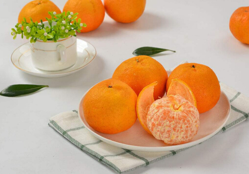 探花视频在线检测仪要如何预防骨质疏松呢？不妨每天多吃几个橘子吧