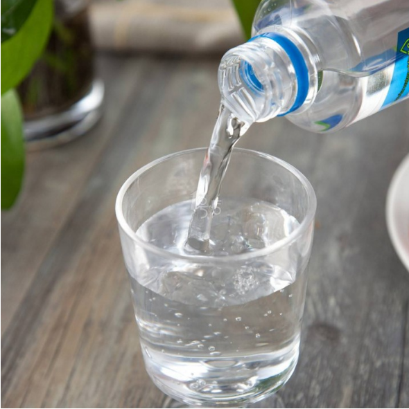 苏打水并会不会导致女性骨质疏松症及增加骨折风险？